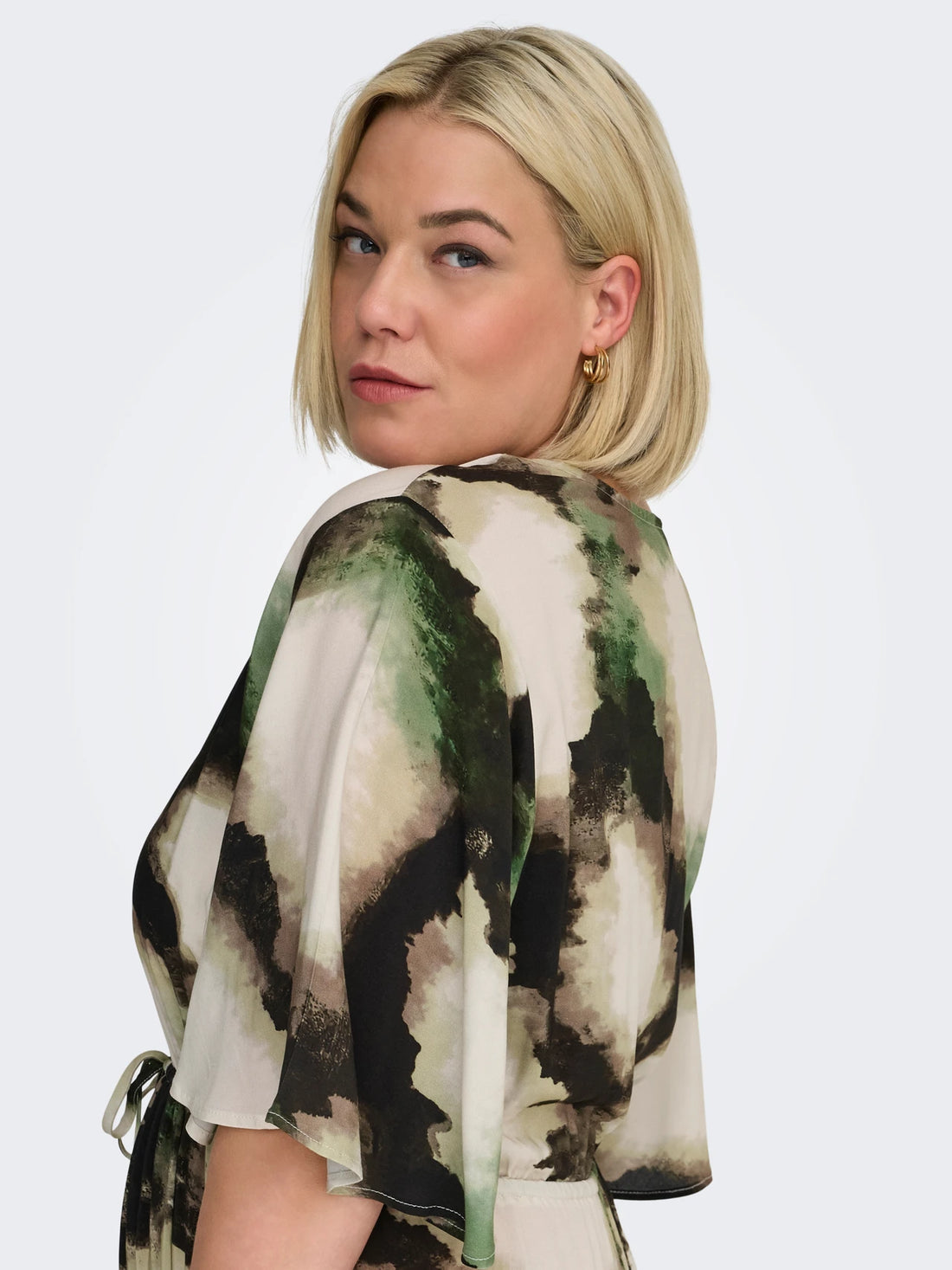 Only Carmakoma Kjole